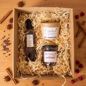 Zestaw Prezentowy Jesienny Relaks – Syrop Pumpkin Spice + Śliwki w Czekoladzie + Herbata Czekoladowa z Maliną